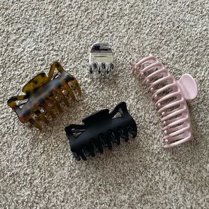 Set of 4 assorted hair claw clips pink black brown silver EUC